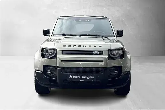 Land Rover Defender 110 2025 photo 2