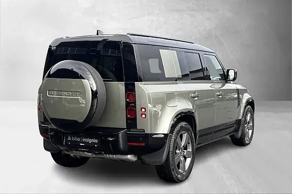 Land Rover Defender 110 2025 photo 4