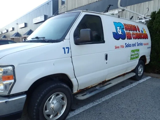 Ford Econoline 2012 photo 3