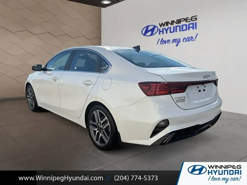 Kia Forte 2023 photo 4