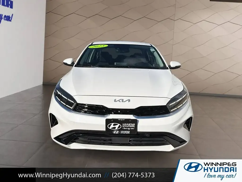 Kia Forte 2023 photo 2