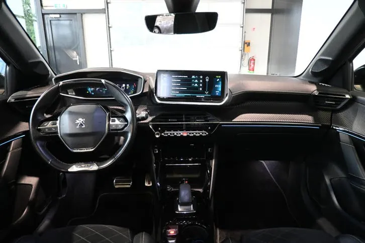 Peugeot E-208 2021 photo 2
