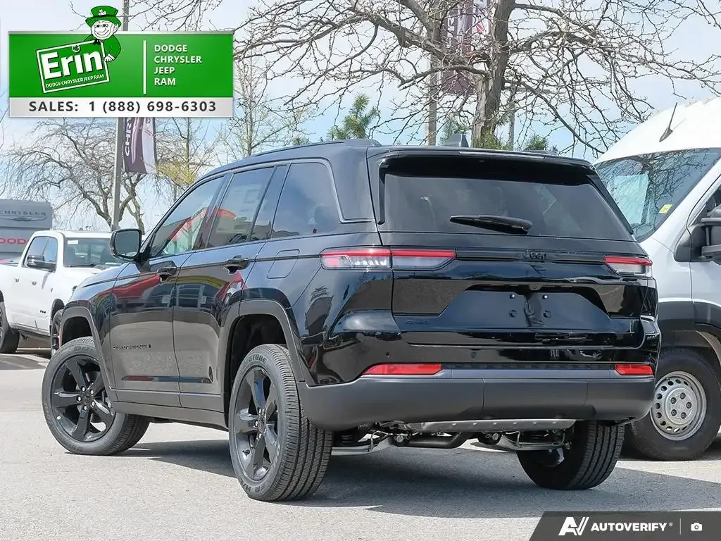 Jeep Grand Cherokee 2026 photo 4