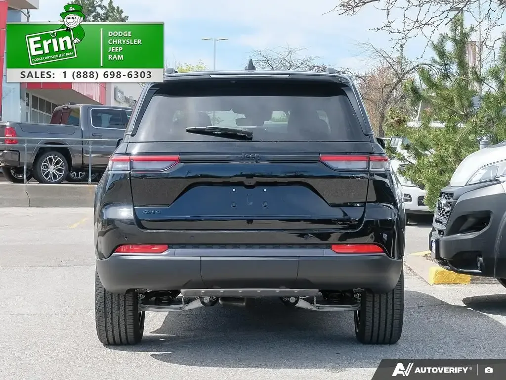 Jeep Grand Cherokee 2026 photo 5