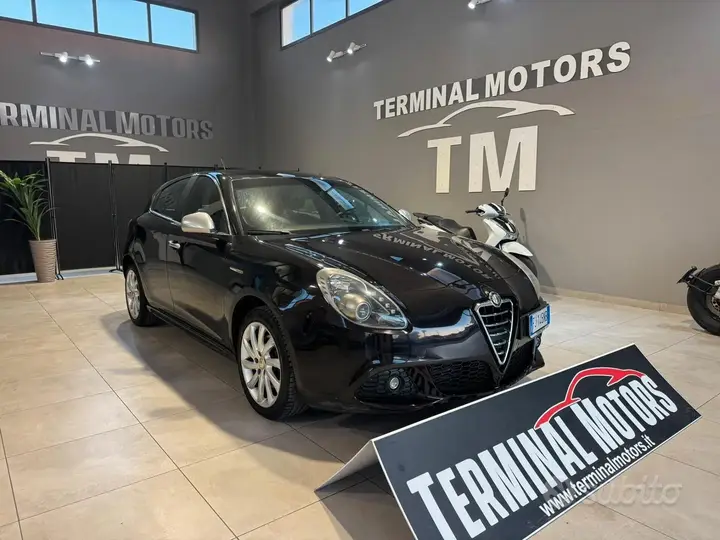 Alfa Romeo Giulietta 2011 photo 2