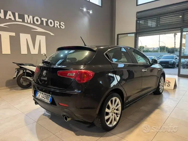 Alfa Romeo Giulietta 2011 photo 4