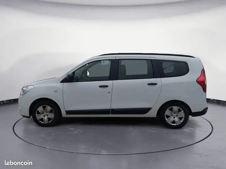 Dacia Lodgy 2018 photo 2