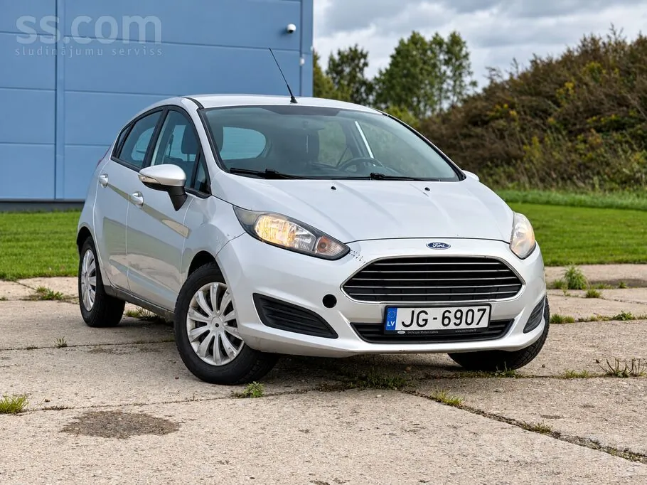 Ford Fiesta 2013 photo 2