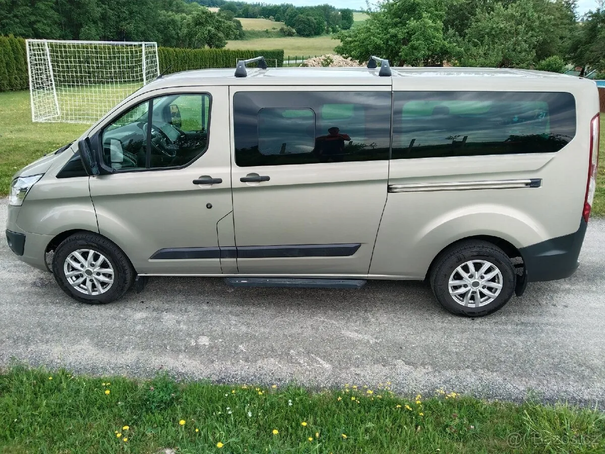 Ford Tourneo Custom 2013 photo 2