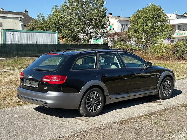 Audi A6 Allroad 2010 photo 3
