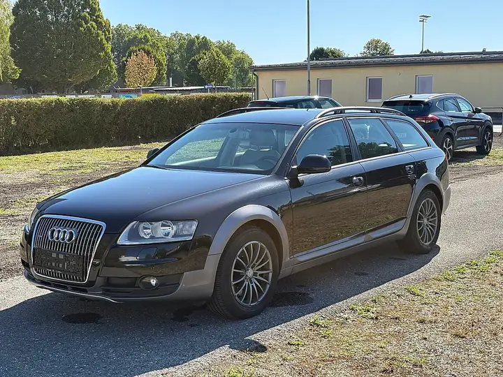Audi A6 Allroad 2010 photo 2