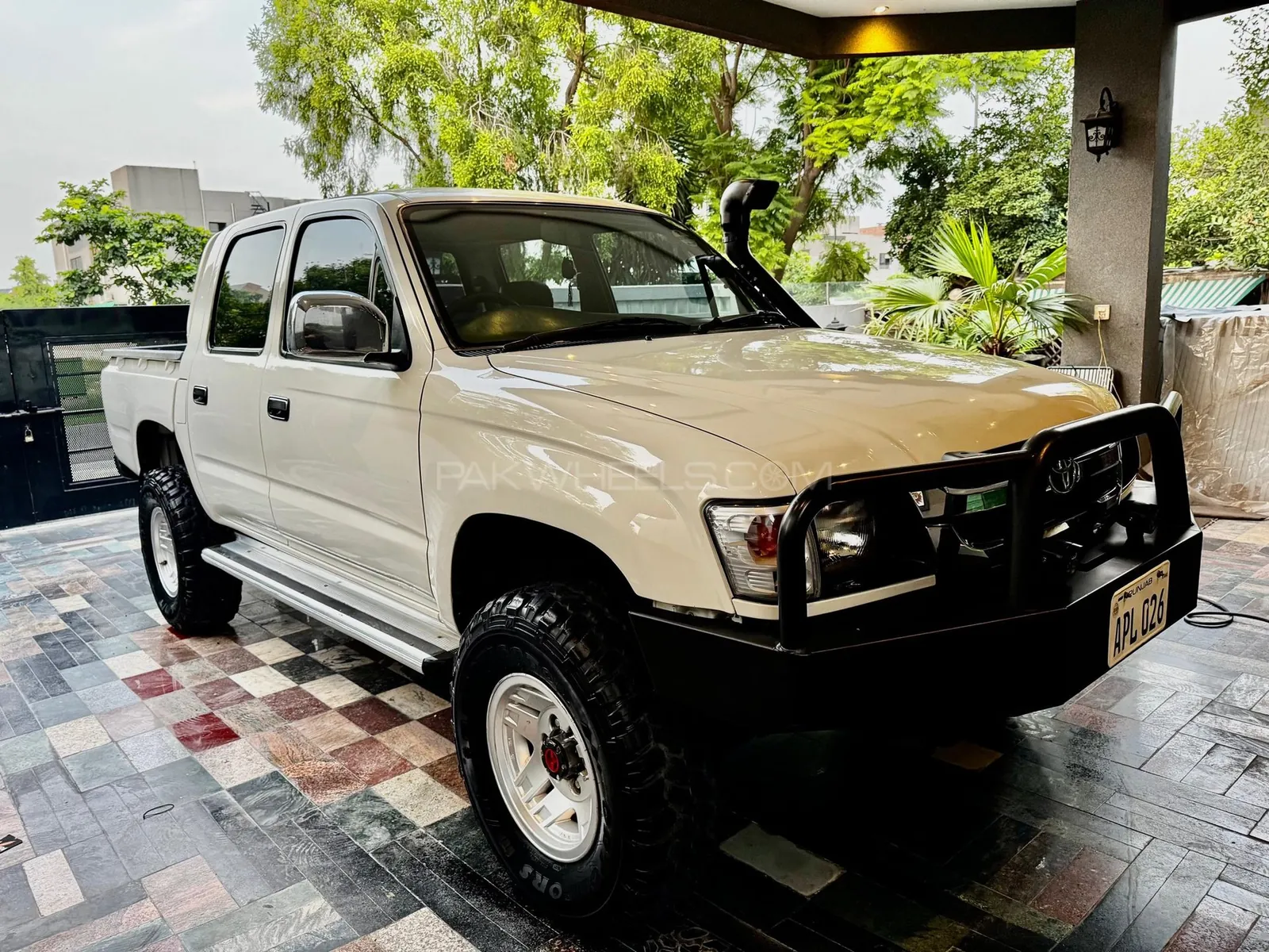 Toyota Hilux