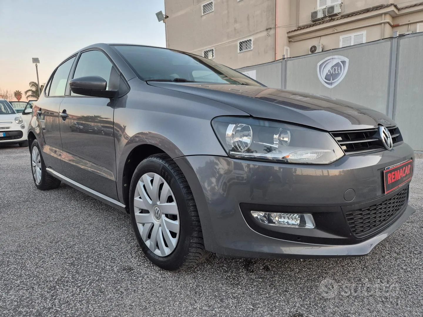 Volkswagen Polo 2012 photo 2