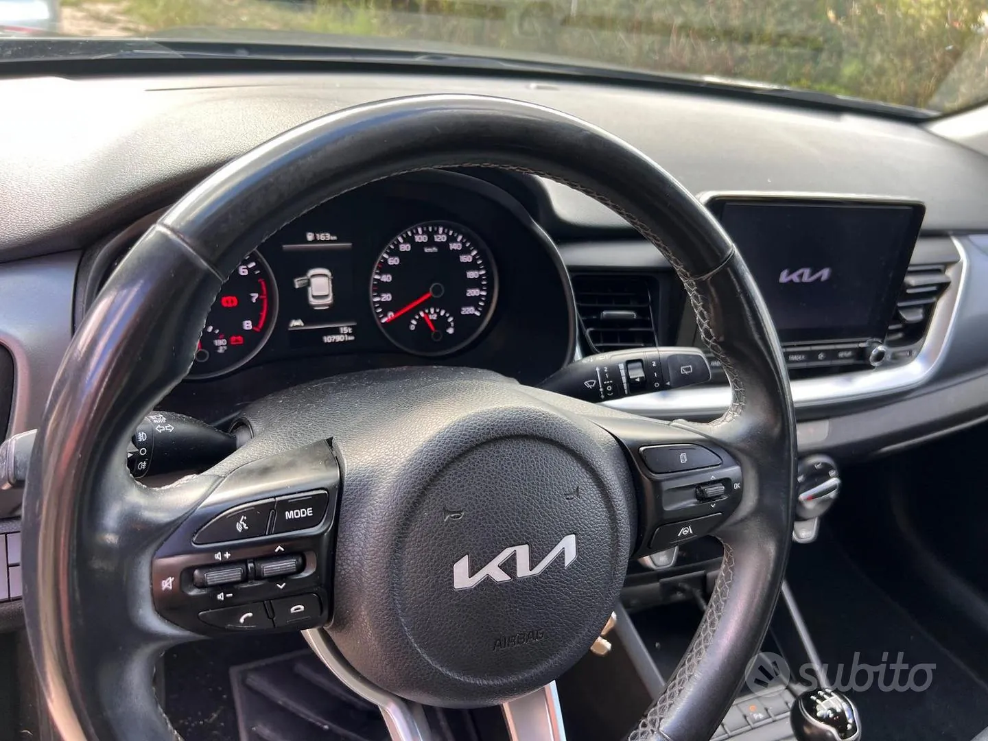 Kia Stonic 2022 photo 3