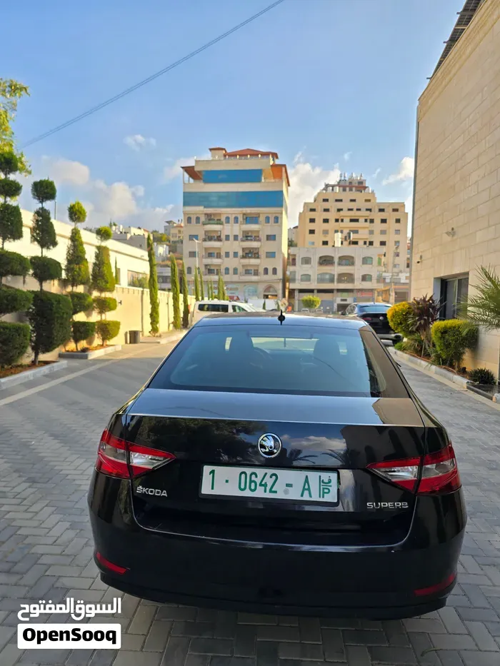 Skoda Superb 2018 photo 4