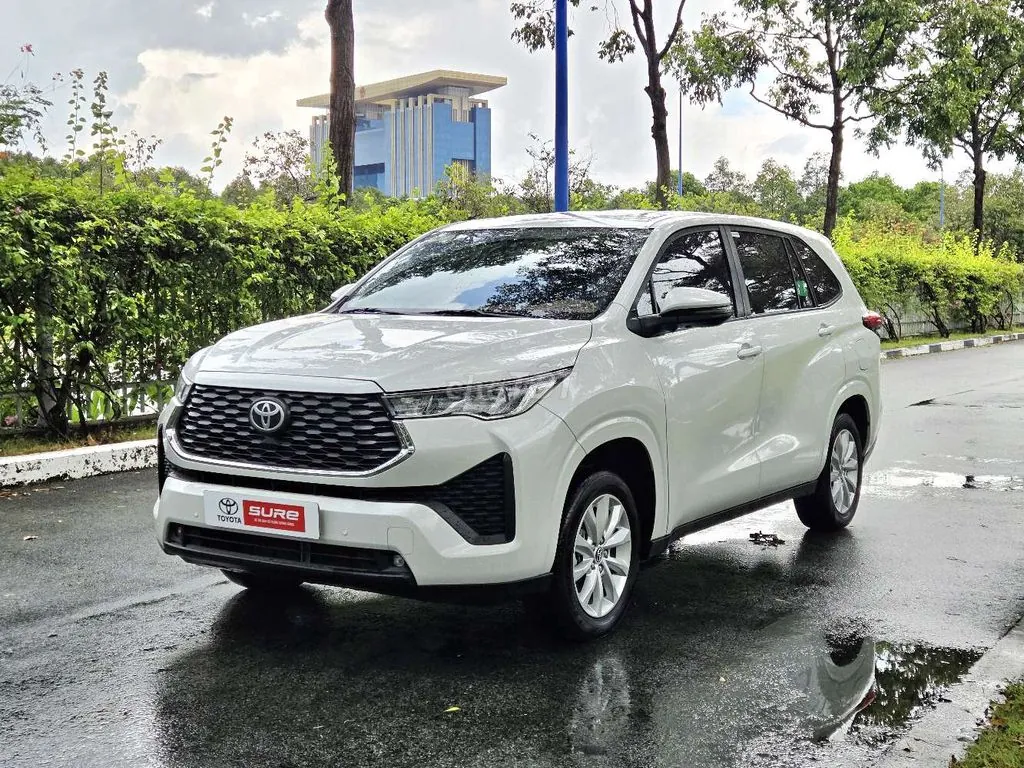 Toyota Innova Cross 2025 photo 2