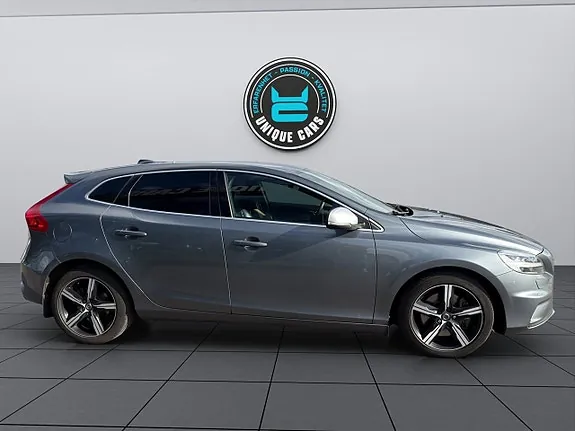 Volvo V40 2017 photo 2