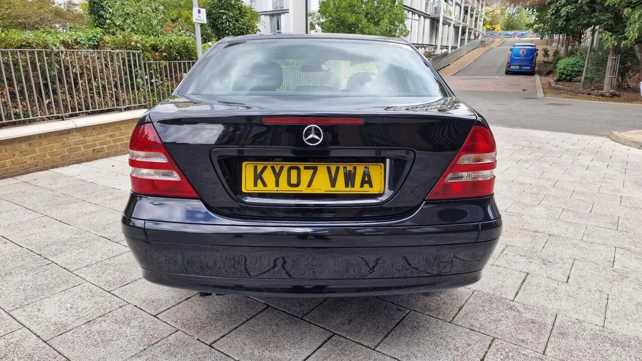 Mercedes-Benz C-Class 2007 photo 4
