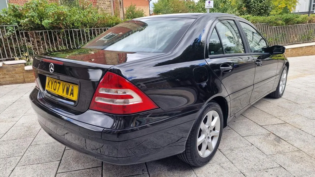 Mercedes-Benz C-Class 2007 photo 3