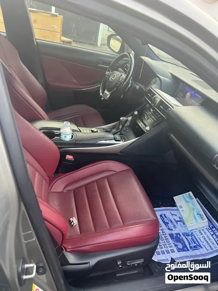 Lexus Is 350 2018 photo 4