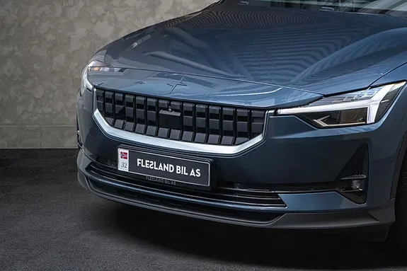 Polestar 2 2023 photo 3