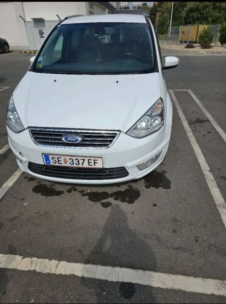 Ford Galaxy 2010 photo 2