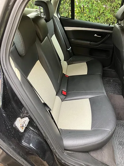 Saab 9-3 2010 photo 3