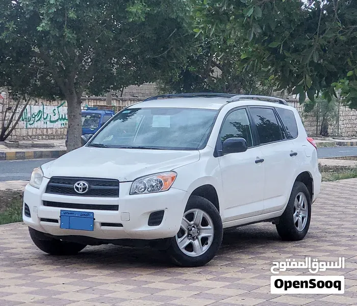 Toyota Rav4 2011 photo 2