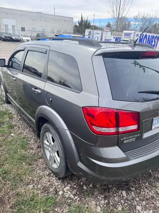Dodge Journey 2010 photo 2