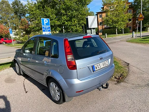 Ford Fiesta 2005 photo 2