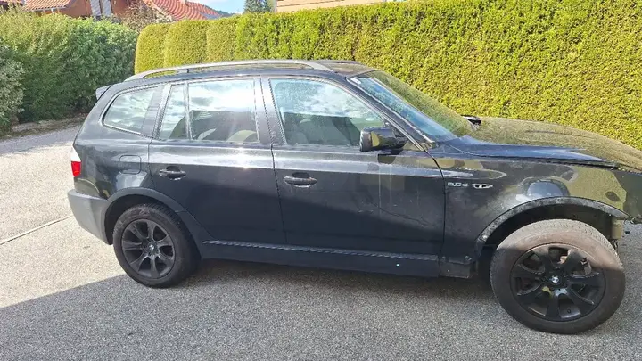 BMW X3 2005 photo 2