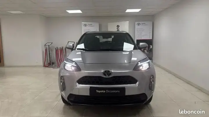Toyota Yaris Cross 2025 photo 2