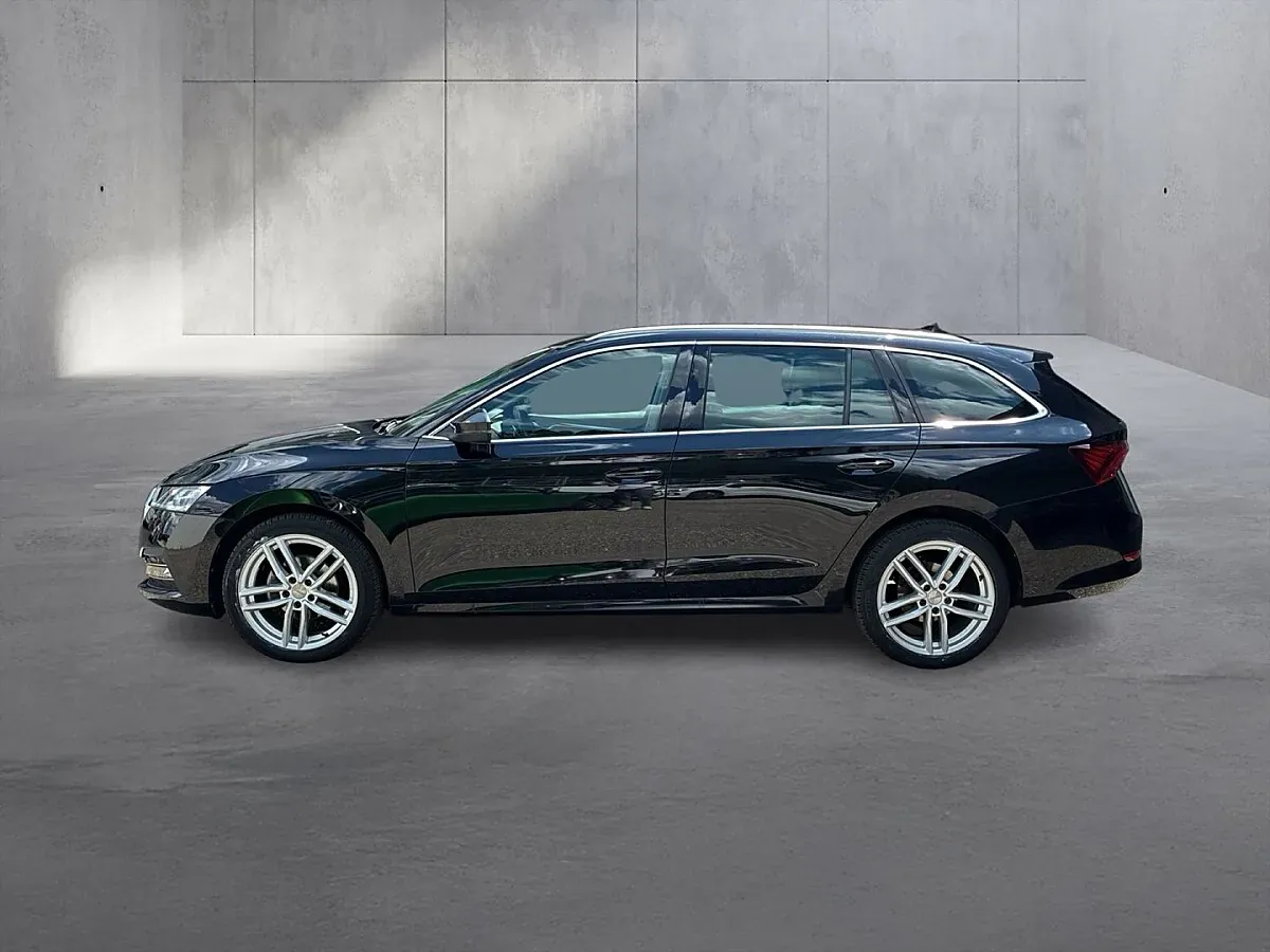Skoda Octavia 2021 photo 2
