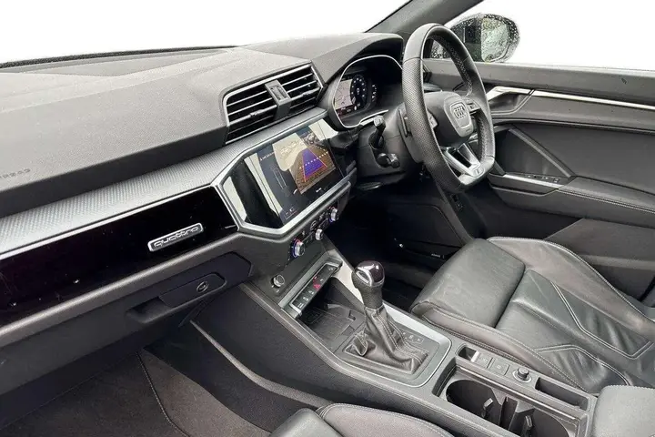 Audi Q3 2024 photo 2