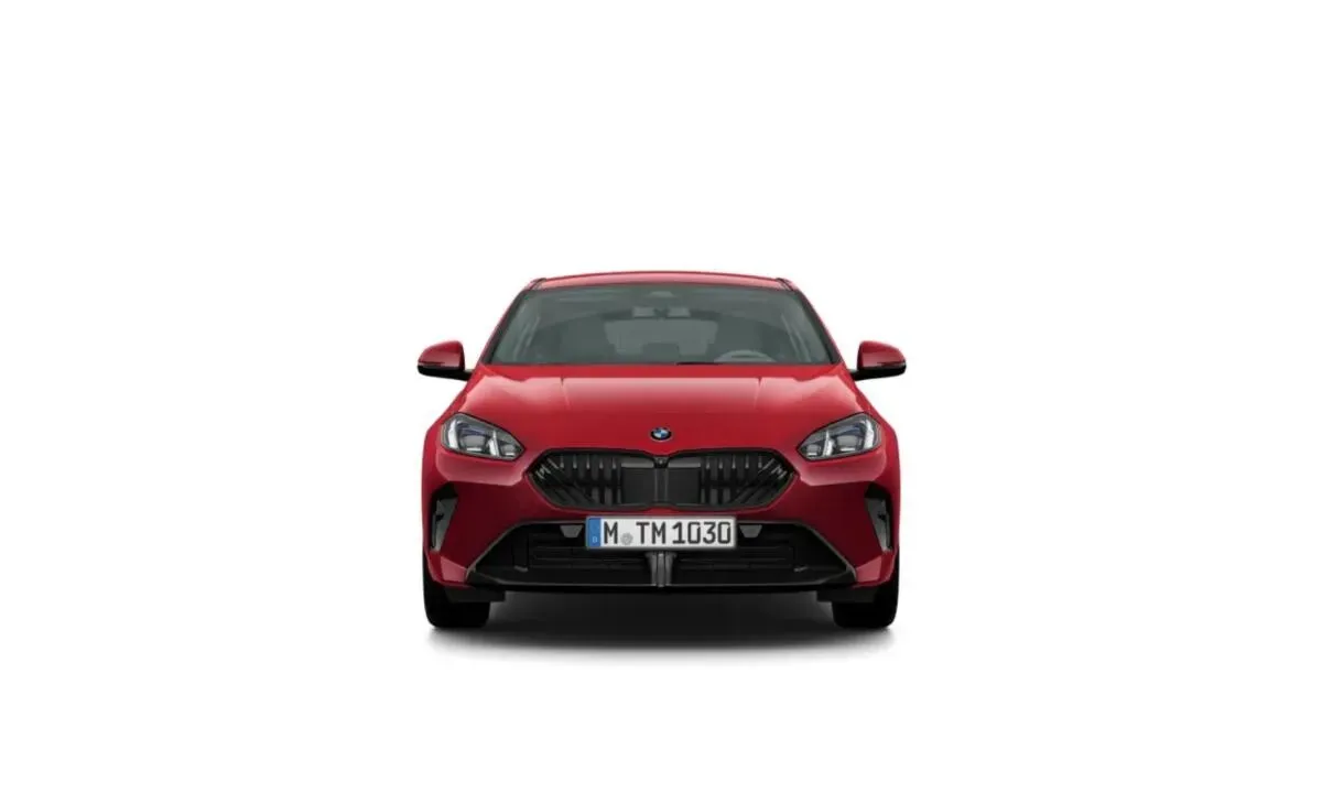 BMW 1 Series photo 2