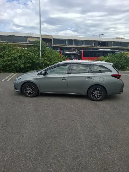 Toyota Auris 2018 photo 3