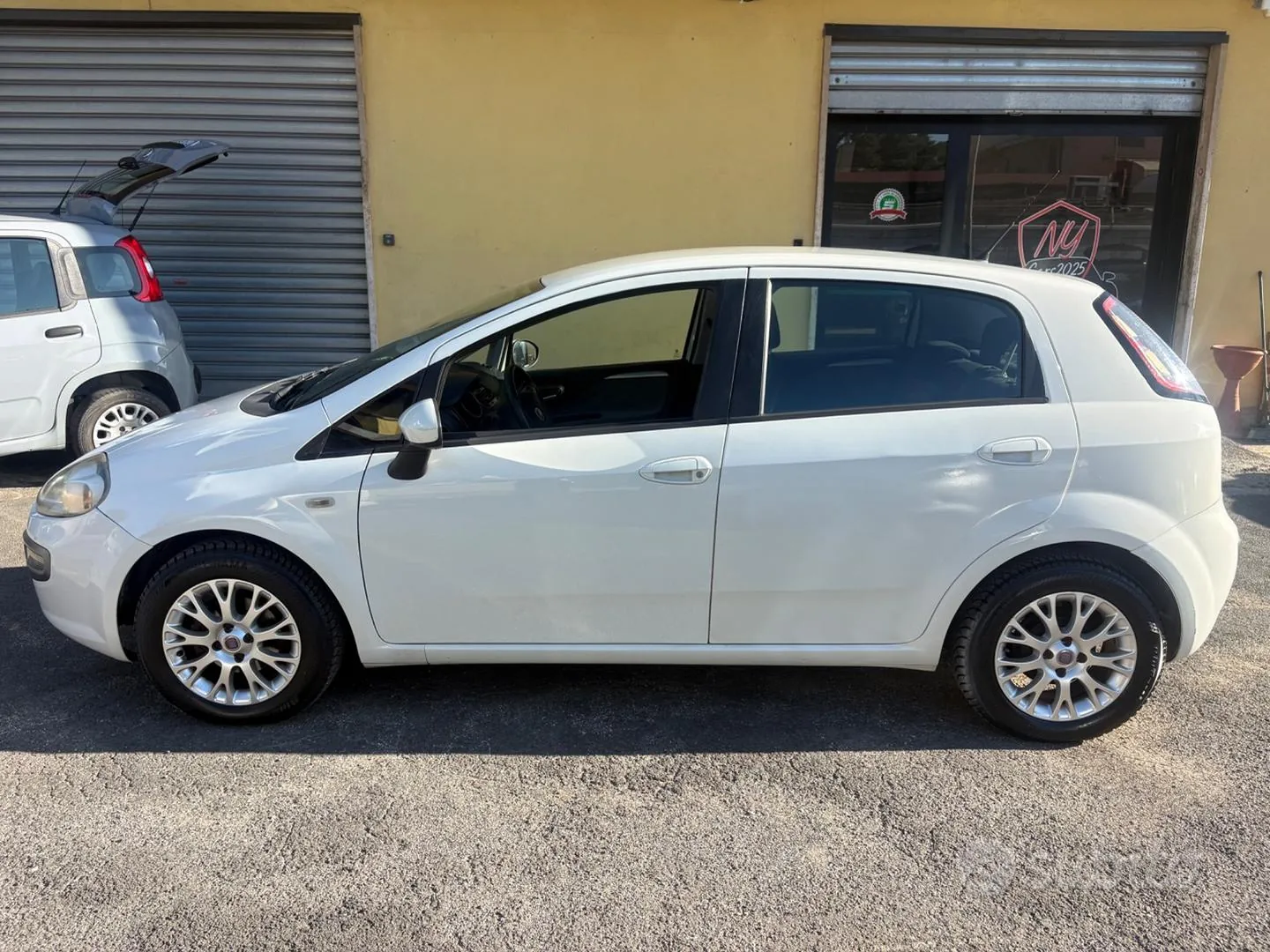 Fiat Punto Evo 2011 photo 4