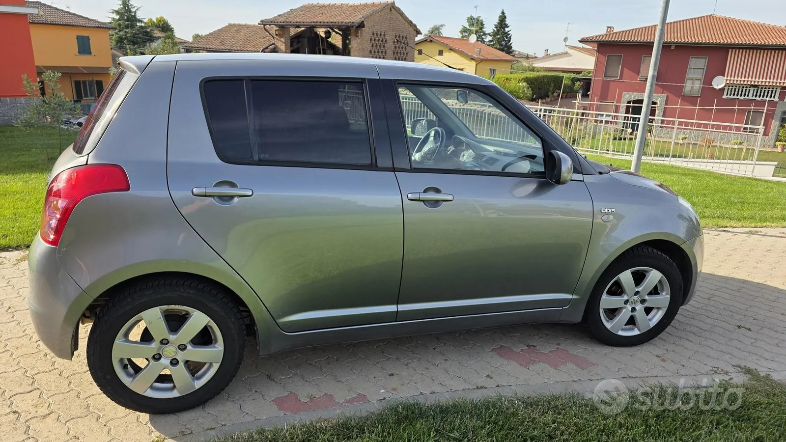 Suzuki Swift 2008 photo 4