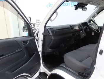 Toyota Hiace 2019 photo 5
