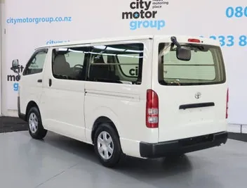 Toyota Hiace 2019 photo 3
