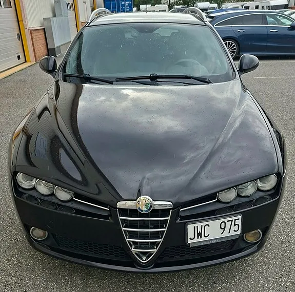 Alfa Romeo 159 2011 photo 3