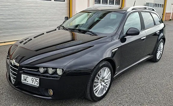Alfa Romeo 159 2011 photo 2