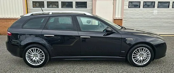 Alfa Romeo 159 2011 photo 5