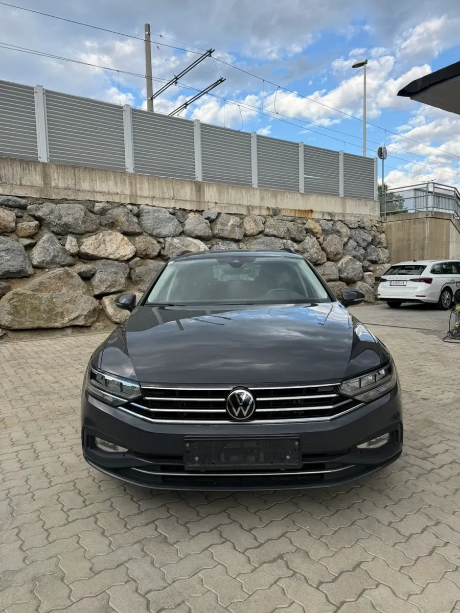 Volkswagen Passat 2021 photo 3