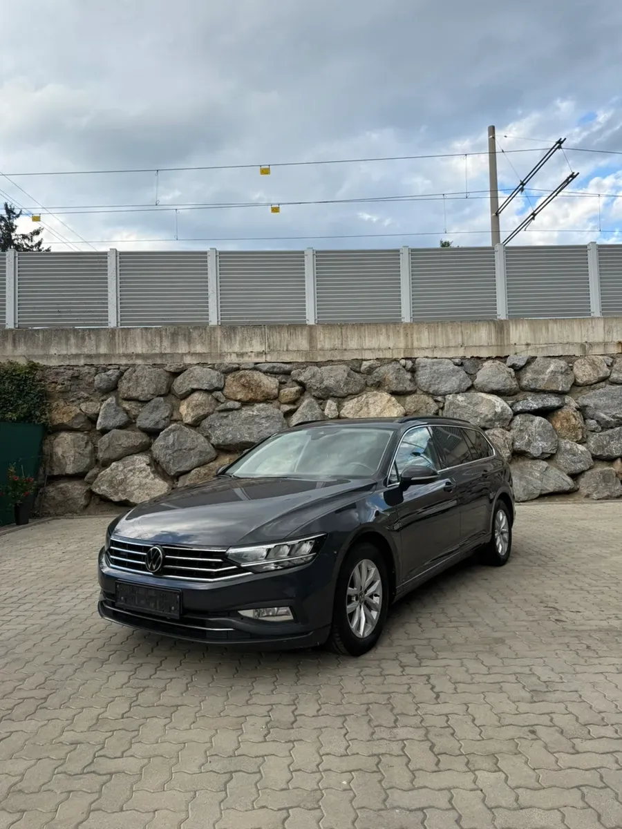 Volkswagen Passat 2021 photo 2