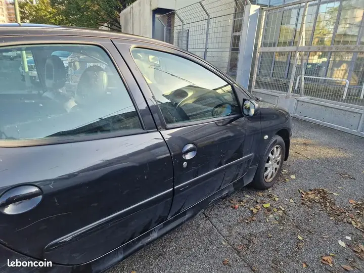Peugeot 206 2006 photo 2