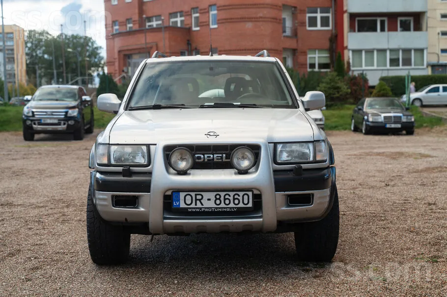 Opel Frontera Sport 1999 photo 2