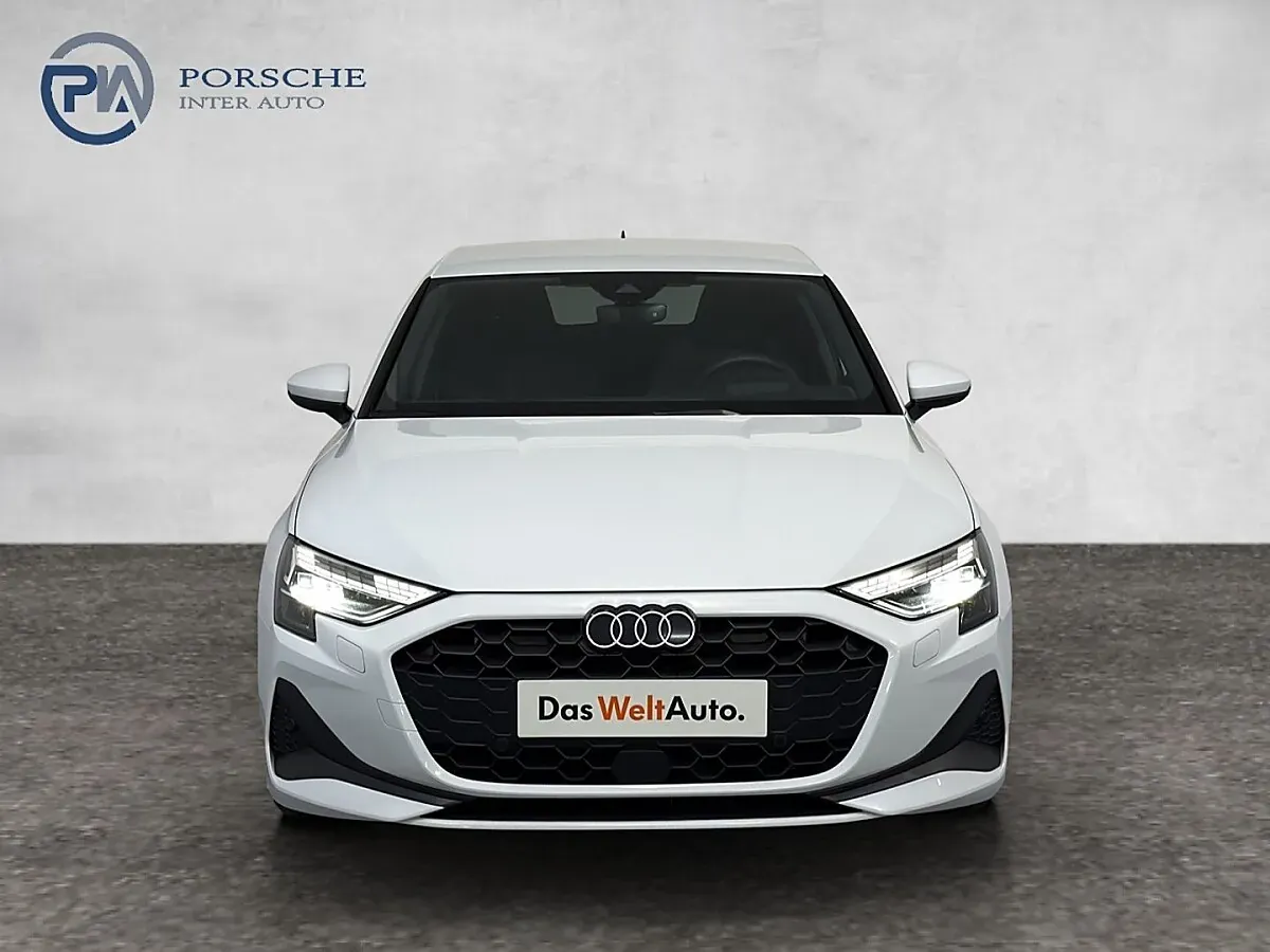 Audi A3 2025 photo 2