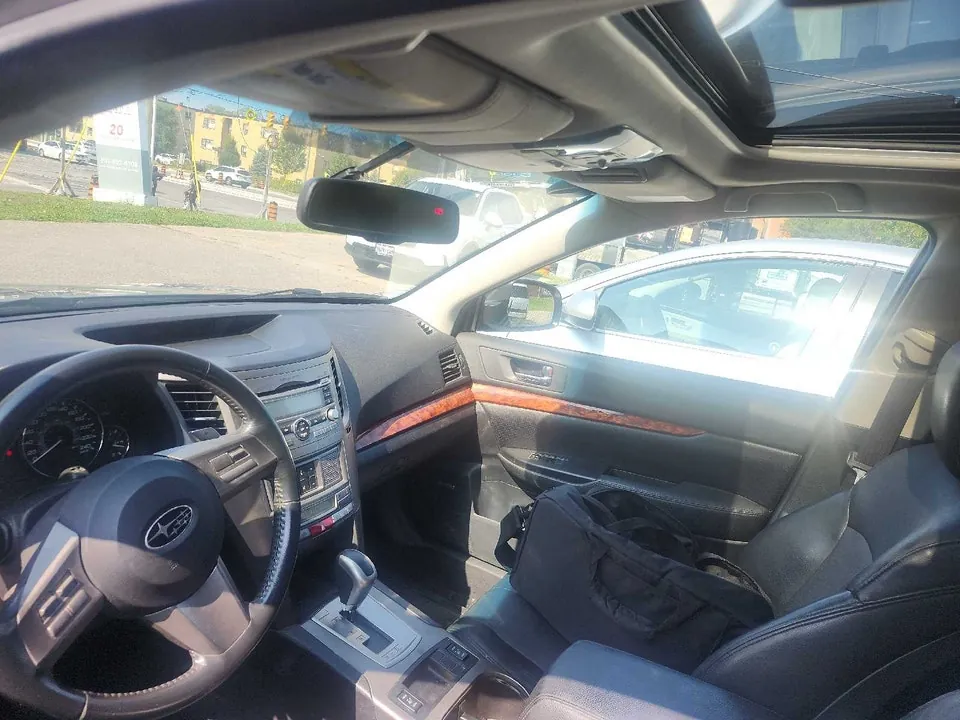 Subaru Outback 2010 photo 5