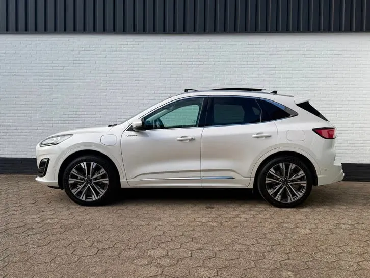 Ford Kuga 2021 photo 2